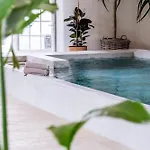 Hotel apartamentowy Secret D'uzes - Le Duche - Piscine Chauffee Et Jacuzzi