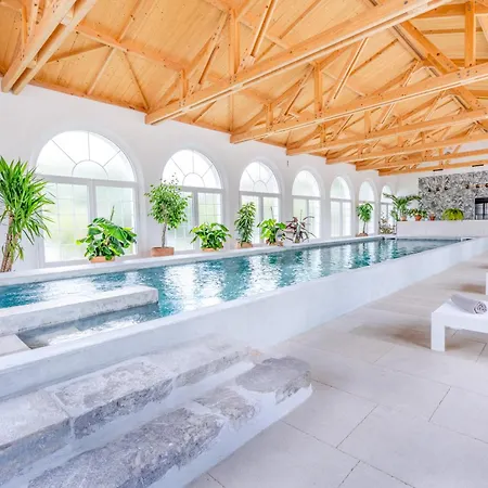 Appart hôtel Secret D'uzès - Le Duché - Piscine Chauffée Et Jacuzzi
