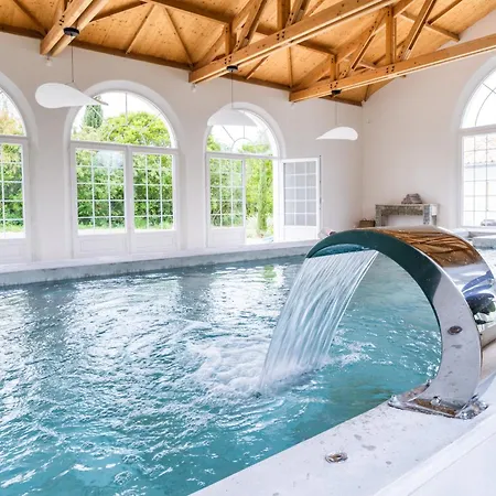 Aparthotel Secret D'uzes - Le Duche - Piscine Chauffee Et Jacuzzi *