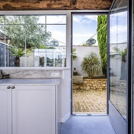 Appart hôtel Secret D'uzès - Le Duché - Piscine Chauffée Et Jacuzzi Uzès