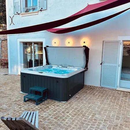 Secret D'uzes - Le Duche - Piscine Chauffee Et Jacuzzi * Uzes