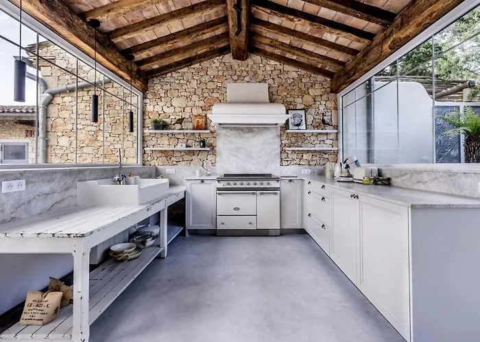 Secret D'uzes - Le Duche - Piscine Chauffee Et Jacuzzi 4* Uzès
